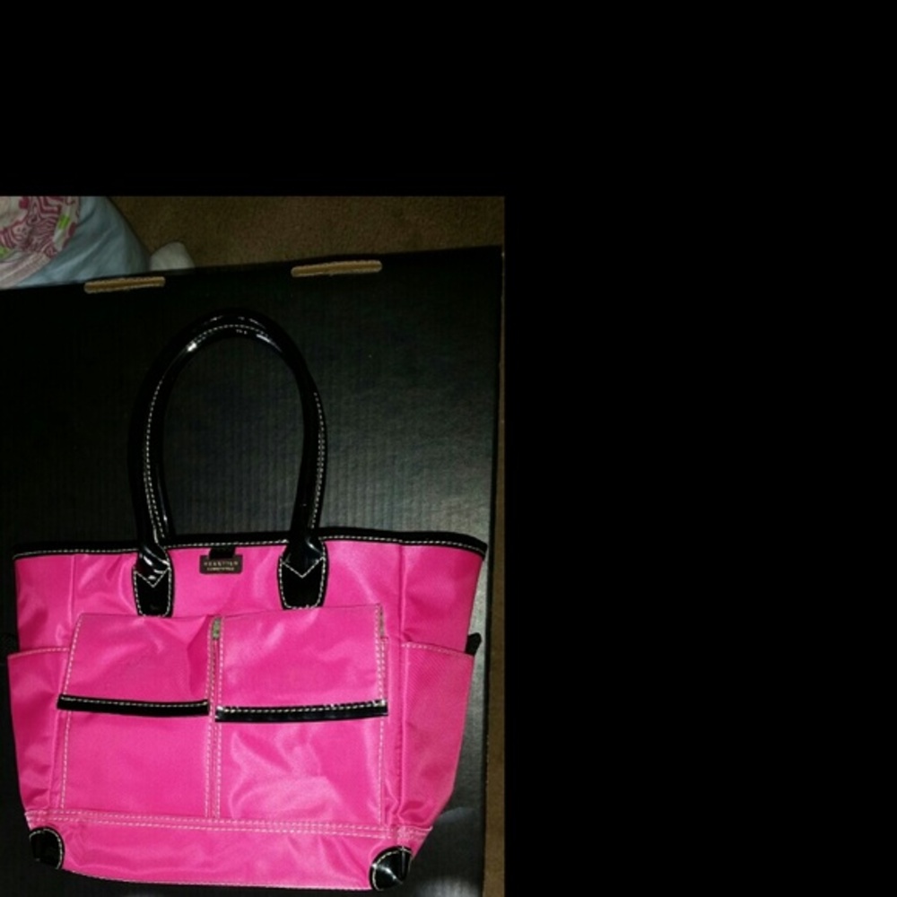 Reaction kenneth cole bag